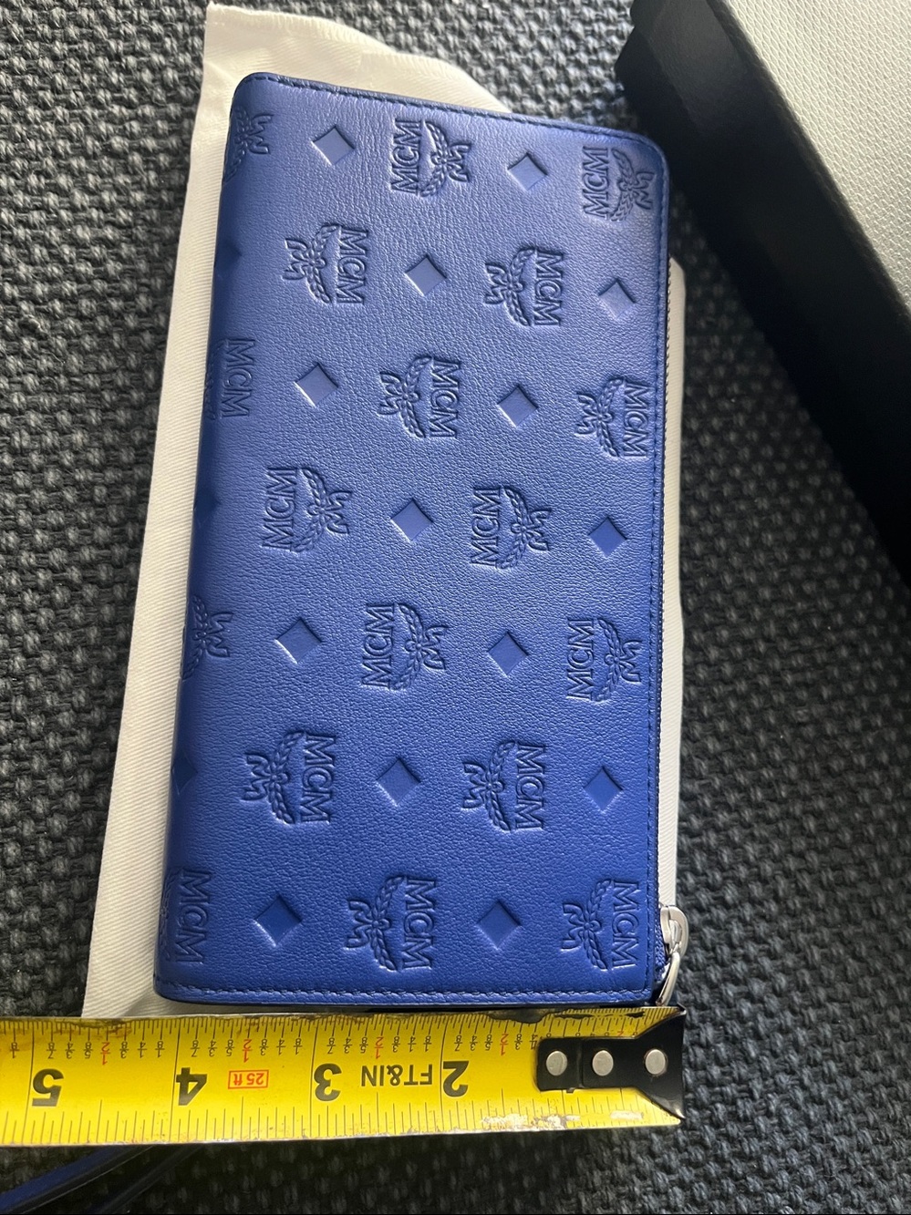 MCM Aren Zip Around Large Wallet -New - Picture 12 of 17